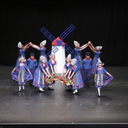 Dutch Tulip Festival dancers
