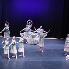 classical greek dance